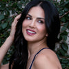 Star Struck by Sunny Leone 3PC Lip Kit (Lipstick + Lip Gloss + Lip Liner)