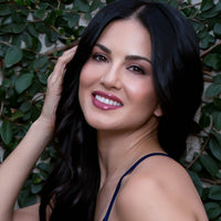 Star Struck by Sunny Leone Intense Matte Lipstick